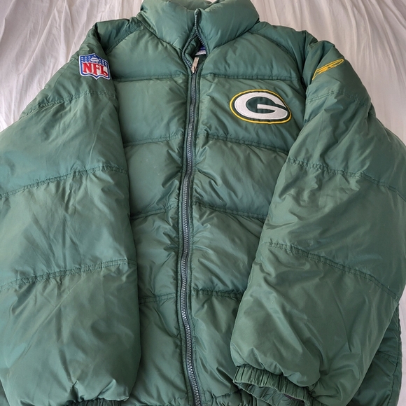 Reebok NFL Green Bay Packers Down Feather Puffer Jacket - Picture 10 of 10
